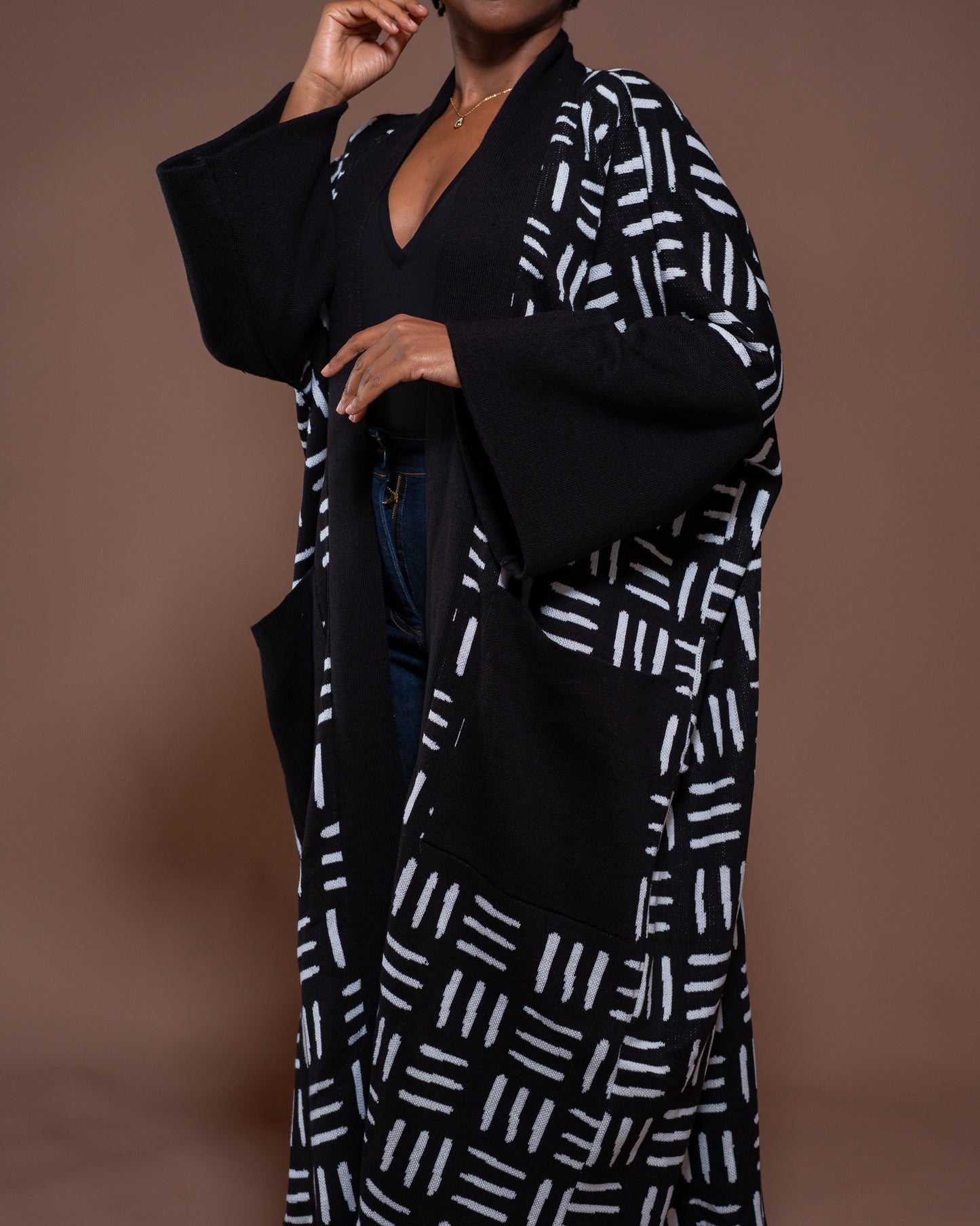 Sanaa Kimono in Black White