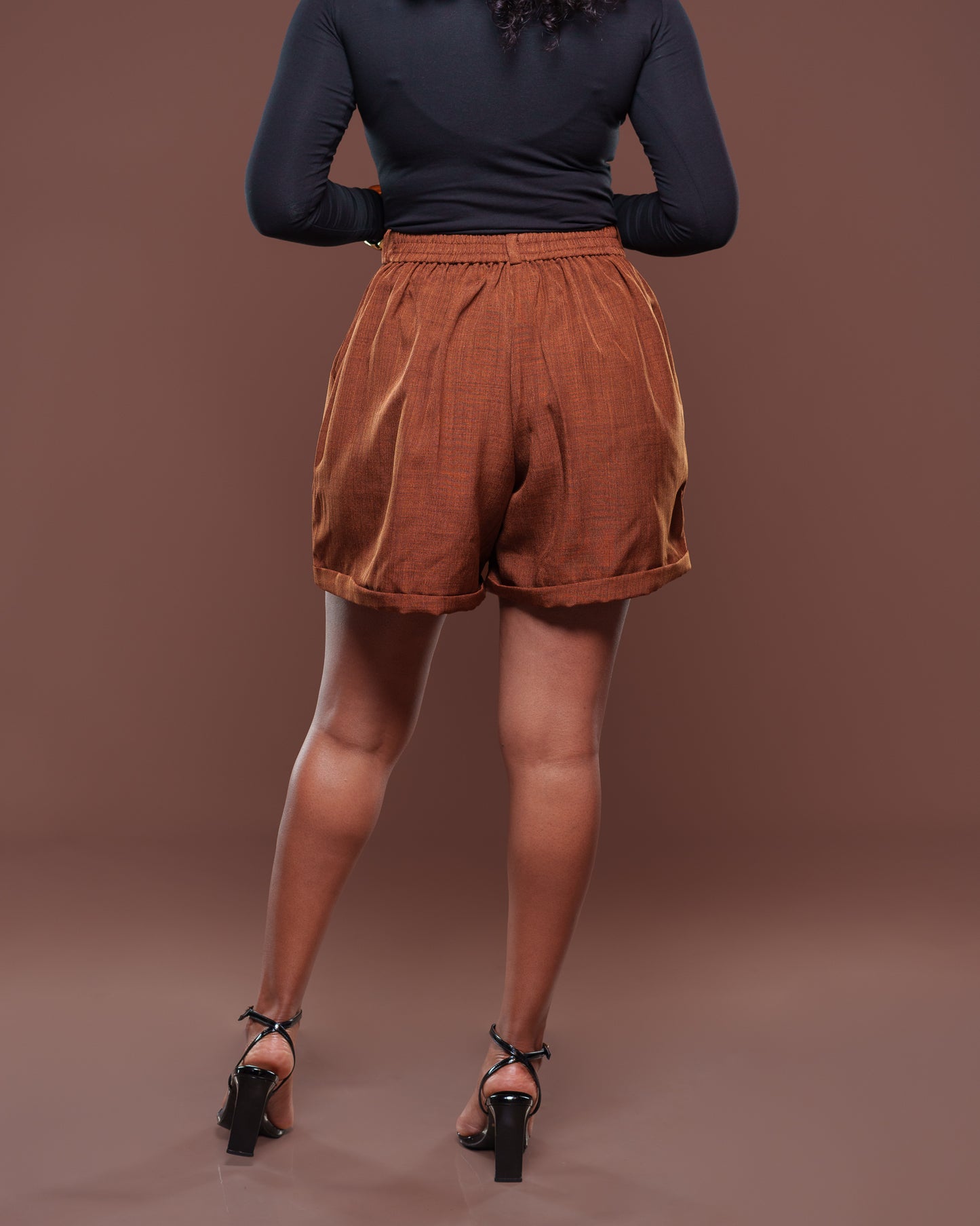 Woven Willow Short in Choco
