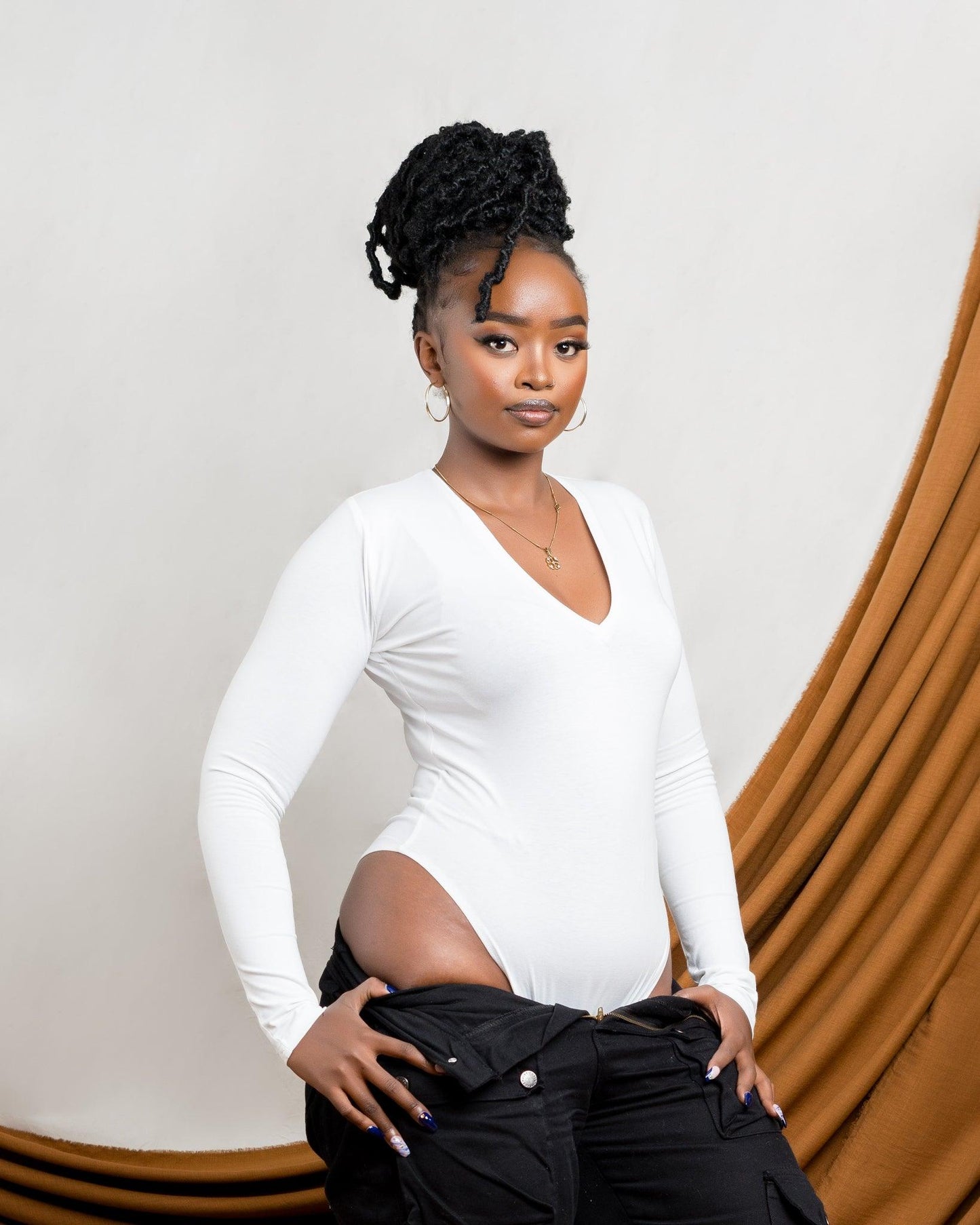 Long Sleeve V Neck Bodysuit in WHITE