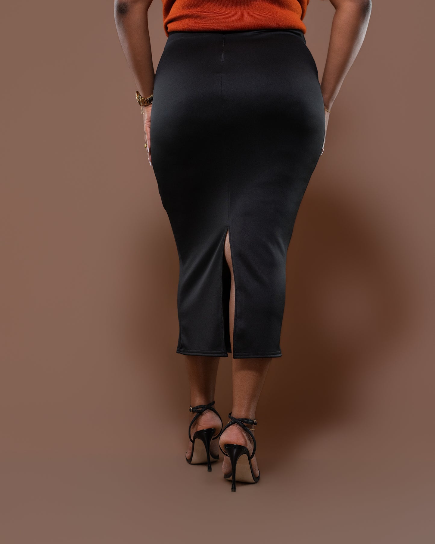 Fitted Pencil Skirt in Black