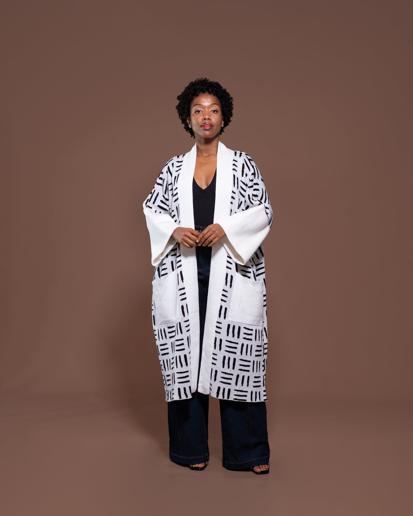 Sanaa Kimono in White Black