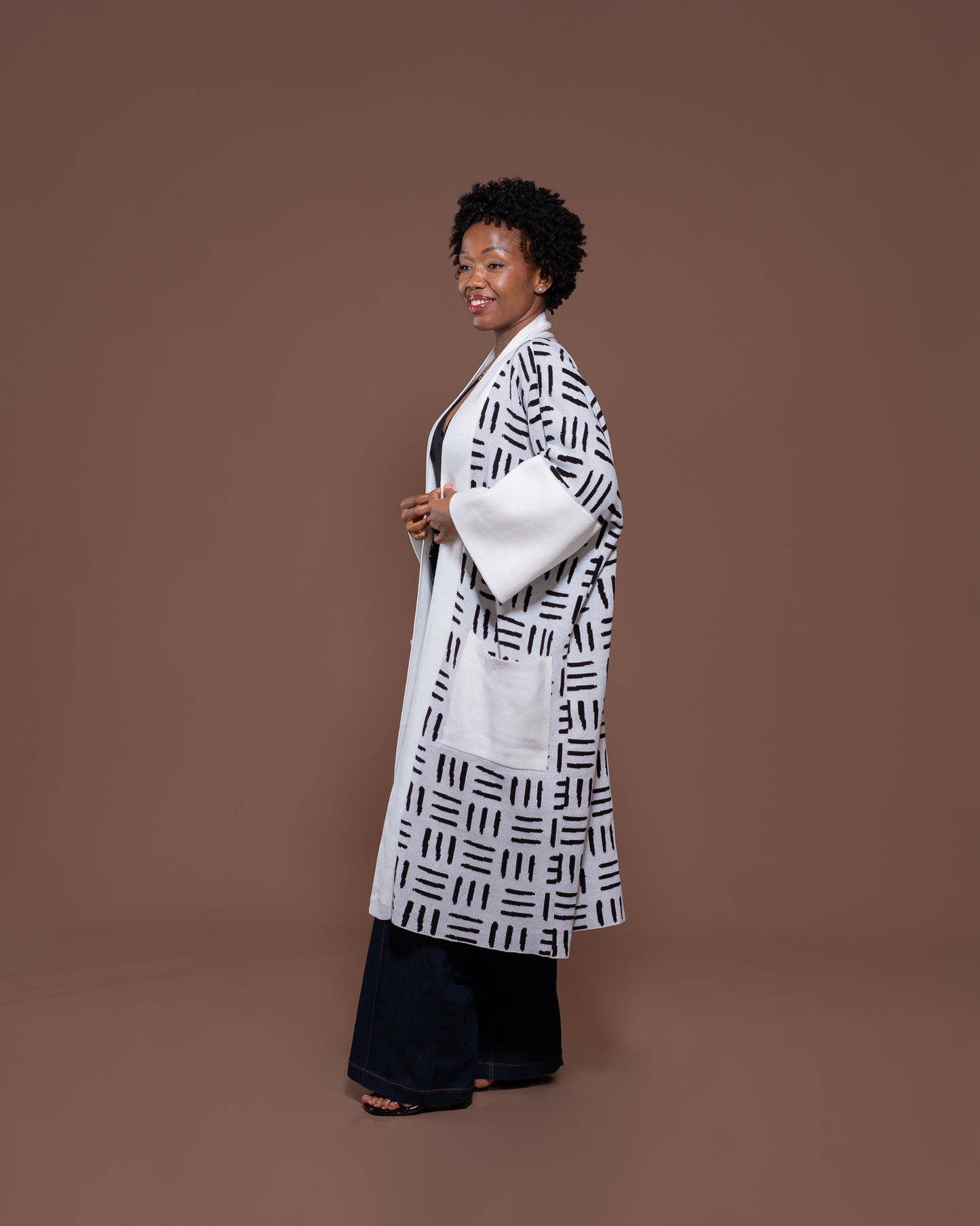 Sanaa Kimono in White Black