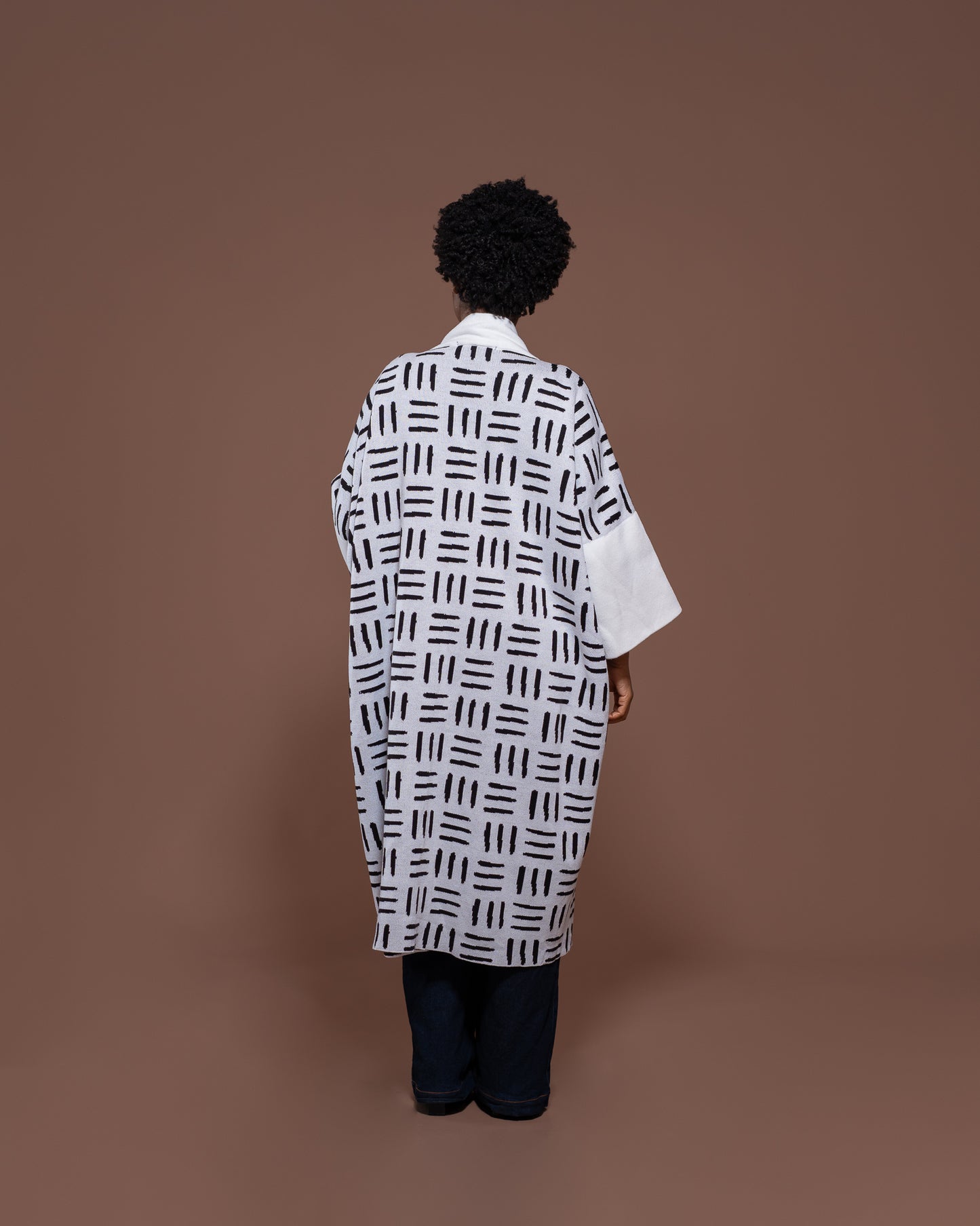 Sanaa Kimono in White Black
