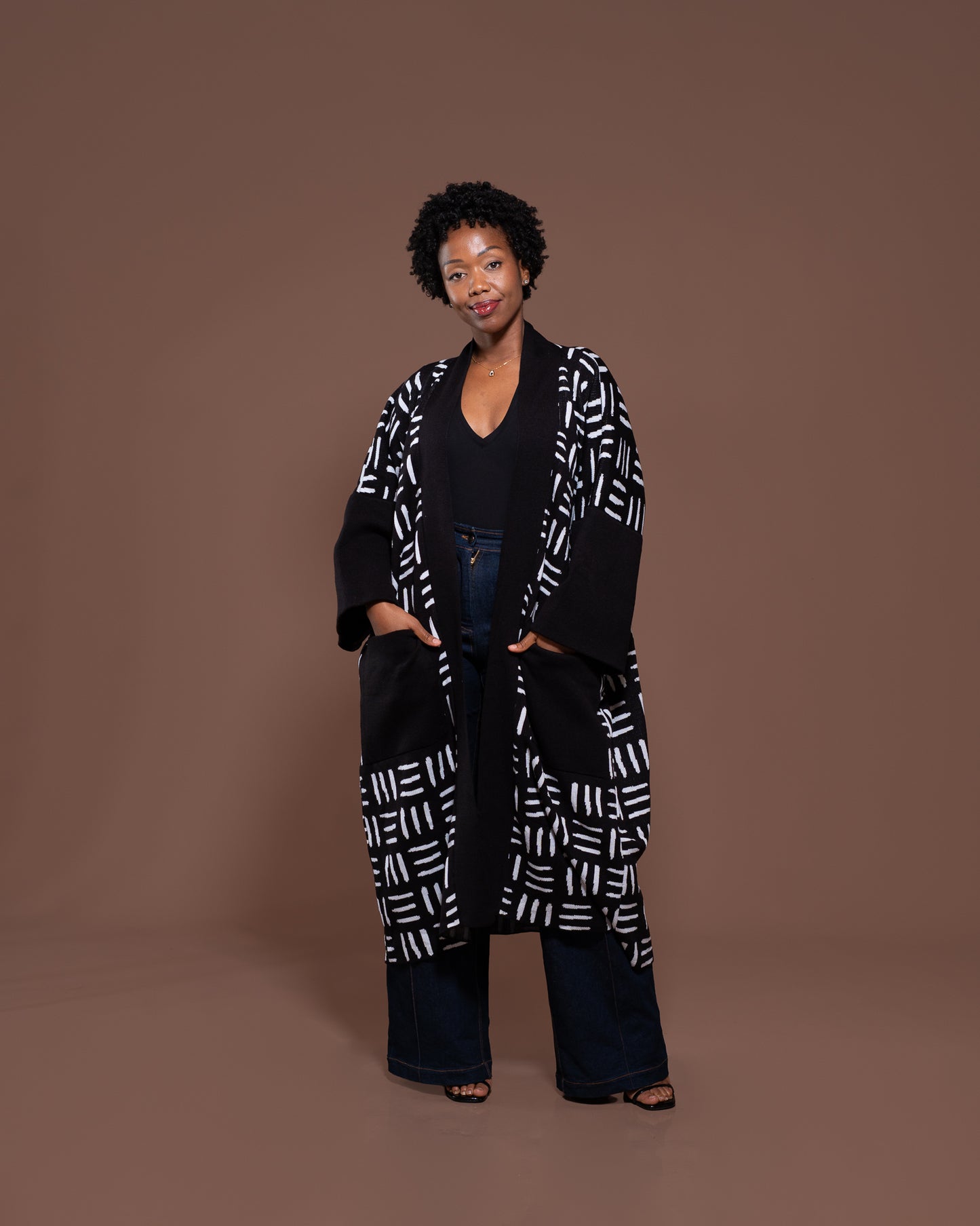 Sanaa Kimono in Black White