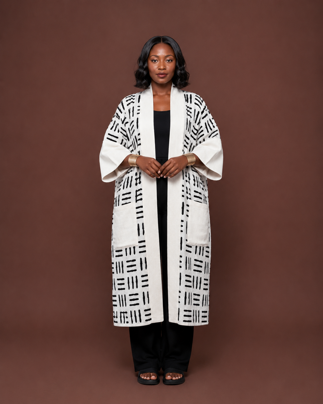 Sanaa Kimono in White Black